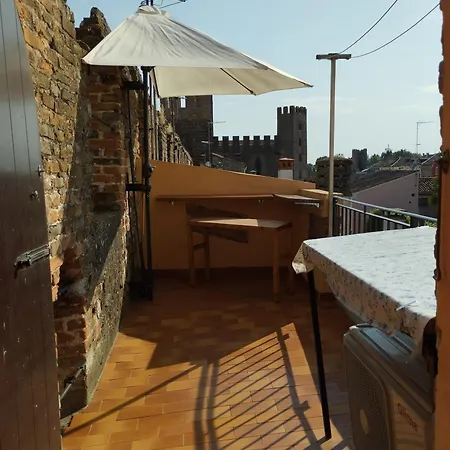 Il Torrione Di Lara Locazione Turistica 招待所 蒙塔尼亚纳
